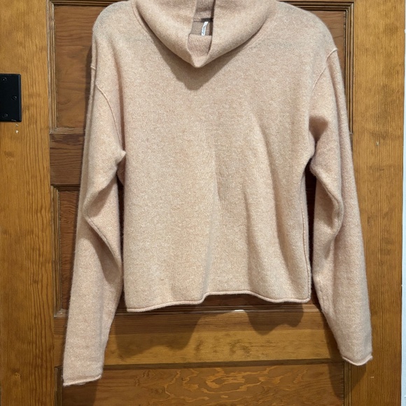 FREE PEOPLE CASHMERE SWEATER - Picture 2 of 12